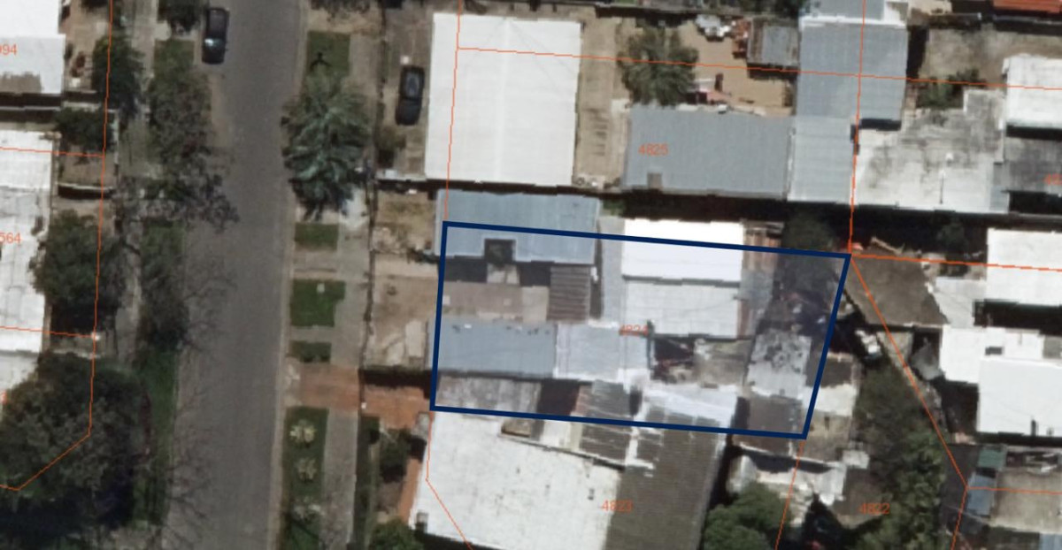 Casa ID.307 - CONJUNTO DE CASA Y APTOS. EN VENTA, CON RENTA