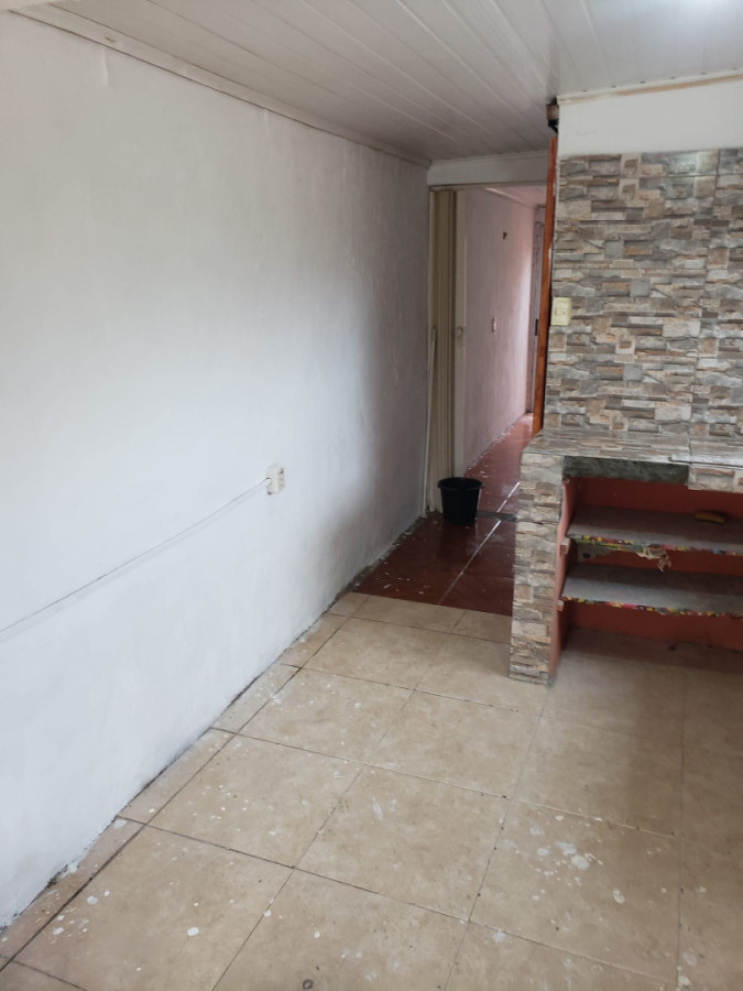 Casa ID.307 - CONJUNTO DE CASA Y APTOS. EN VENTA, CON RENTA