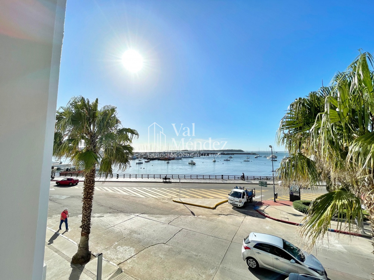 Apartamento ID.1516 - VENTA DE APARTAMENTO EN PUNTA DEL ESTE, zona PUERTO