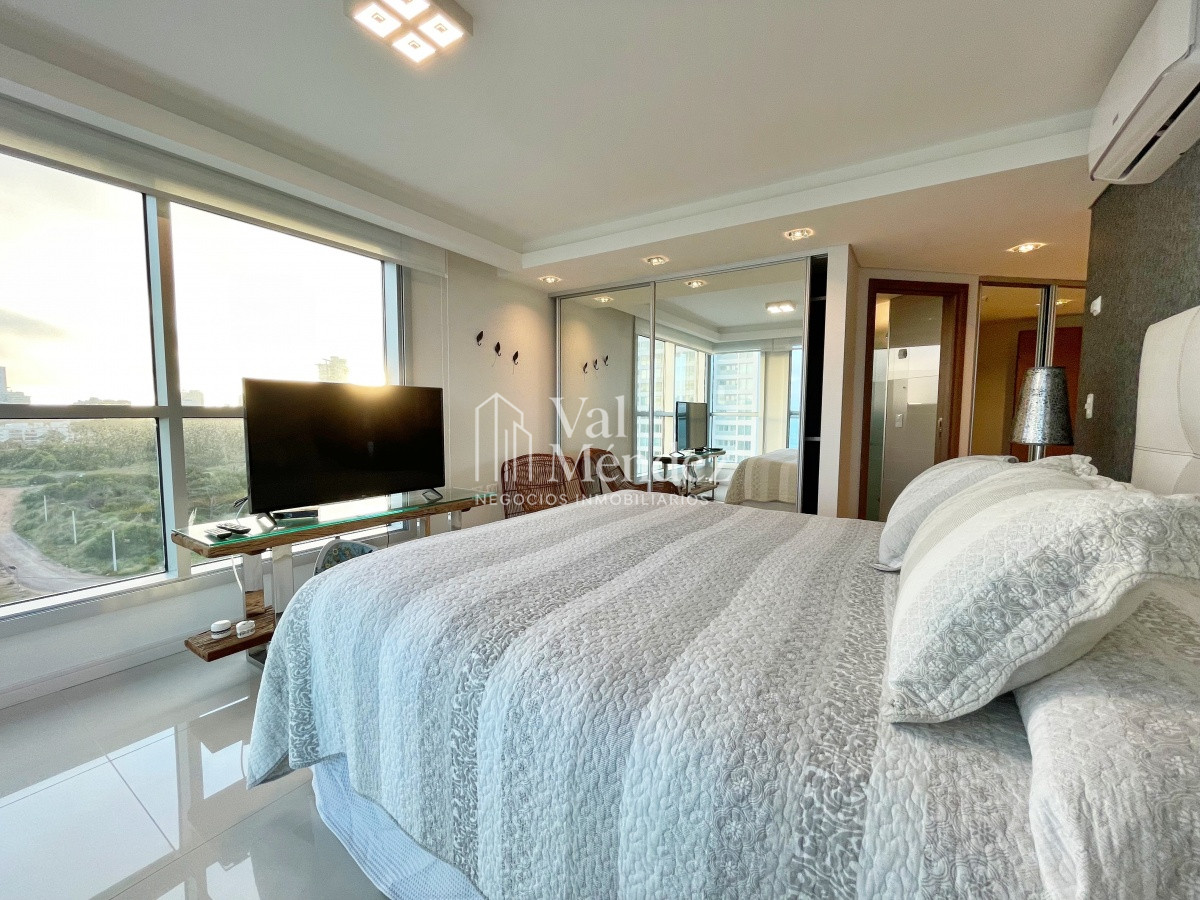 Apartamento ID.1466 - Apto en Torre Look en alquiler de temporada - PUNTA DEL ESTE zona BRAVA