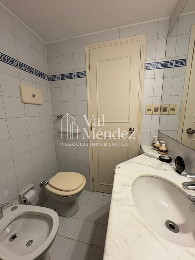 Apartamento ID.3762 - Apartamento en venta en Punta del Este, proximo al mar 