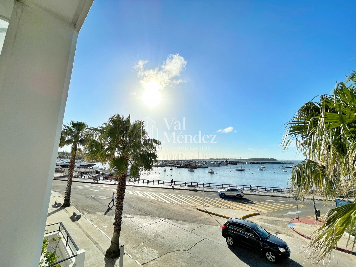 Apartamento ID.1516 - VENTA DE APARTAMENTO EN PUNTA DEL ESTE, zona PUERTO