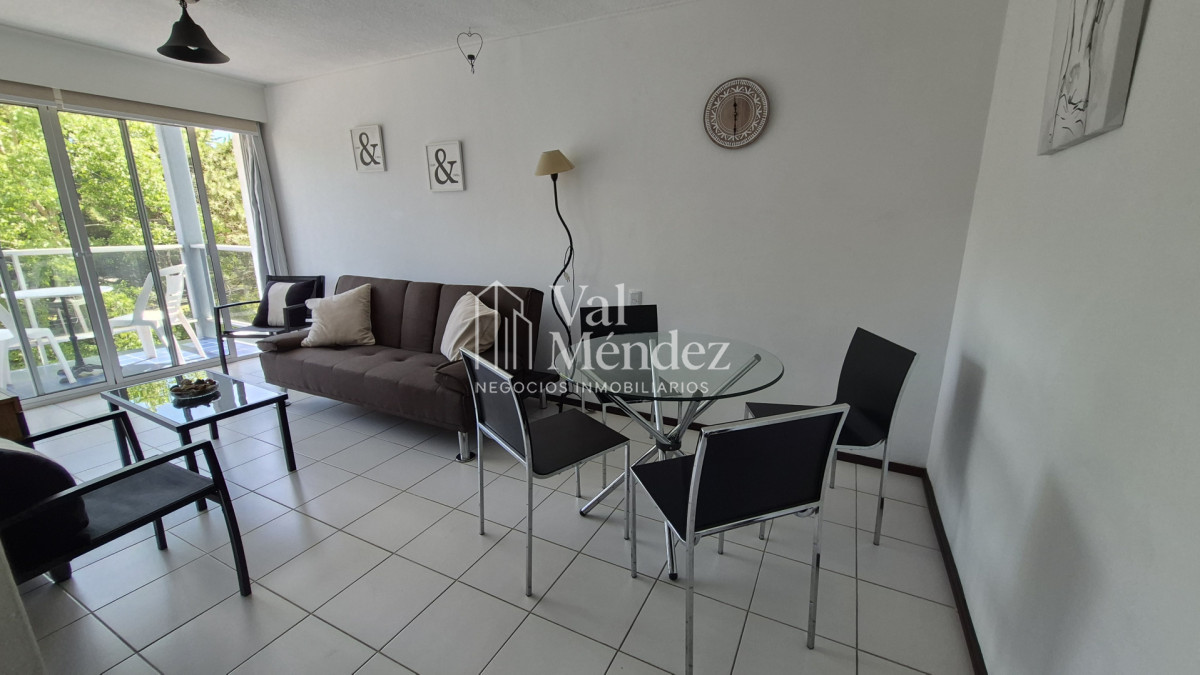 Apartamento ID.41 - Apartamento en alquiler 2 dorm PUNTA DEL ESTE zona AIDY GRILL