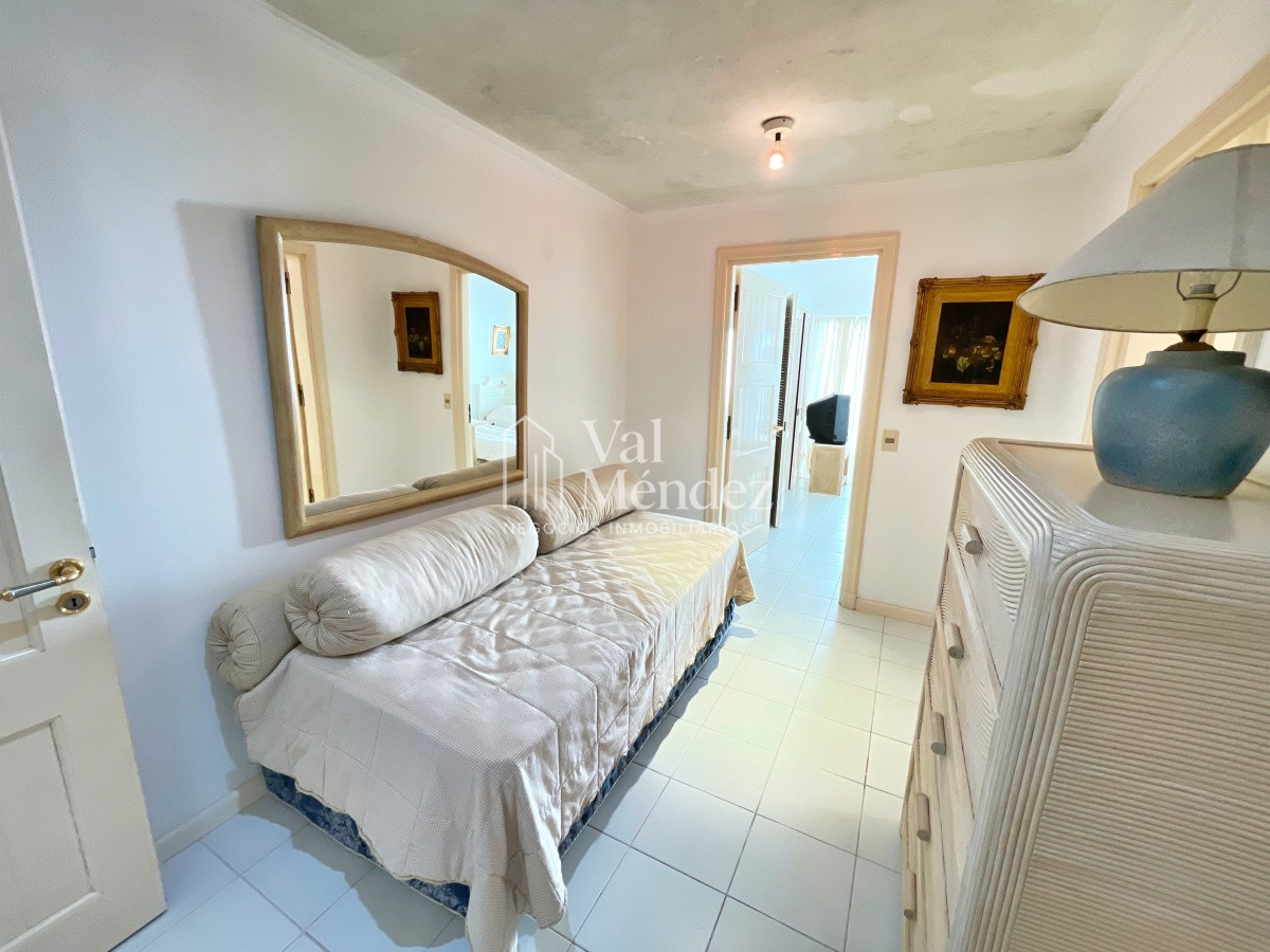 Apartamento ID.1516 - VENTA DE APARTAMENTO EN PUNTA DEL ESTE, zona PUERTO