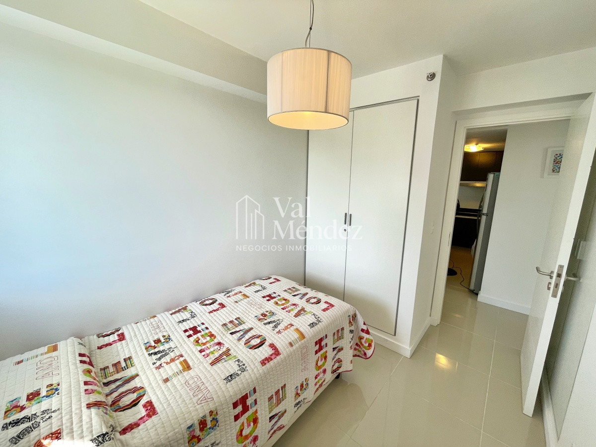 Apartamento ID.1271 - Apartamento Torre con servicios en PUNTA DEL ESTE zona BRAVA