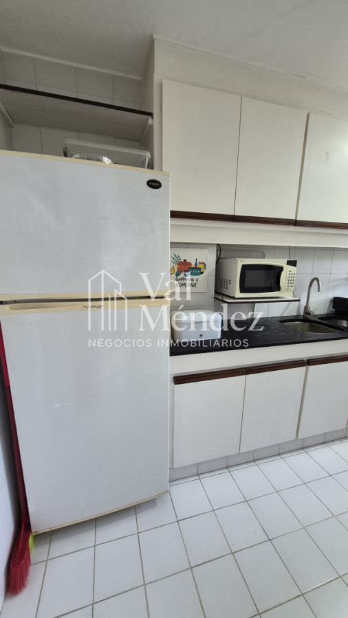 Apartamento ID.41 - Apartamento en alquiler 2 dorm PUNTA DEL ESTE zona AIDY GRILL