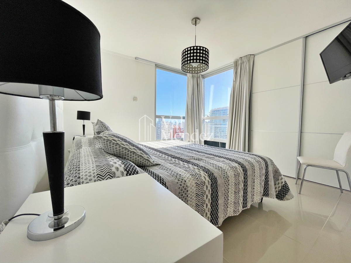 Apartamento ID.1271 - Apartamento Torre con servicios en PUNTA DEL ESTE zona BRAVA