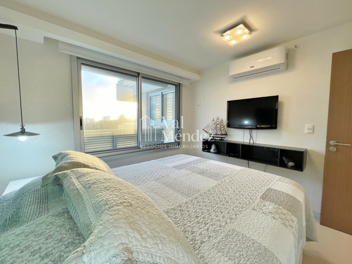 Apartamento ID.1466 - Apto en Torre Look en alquiler de temporada - PUNTA DEL ESTE zona BRAVA