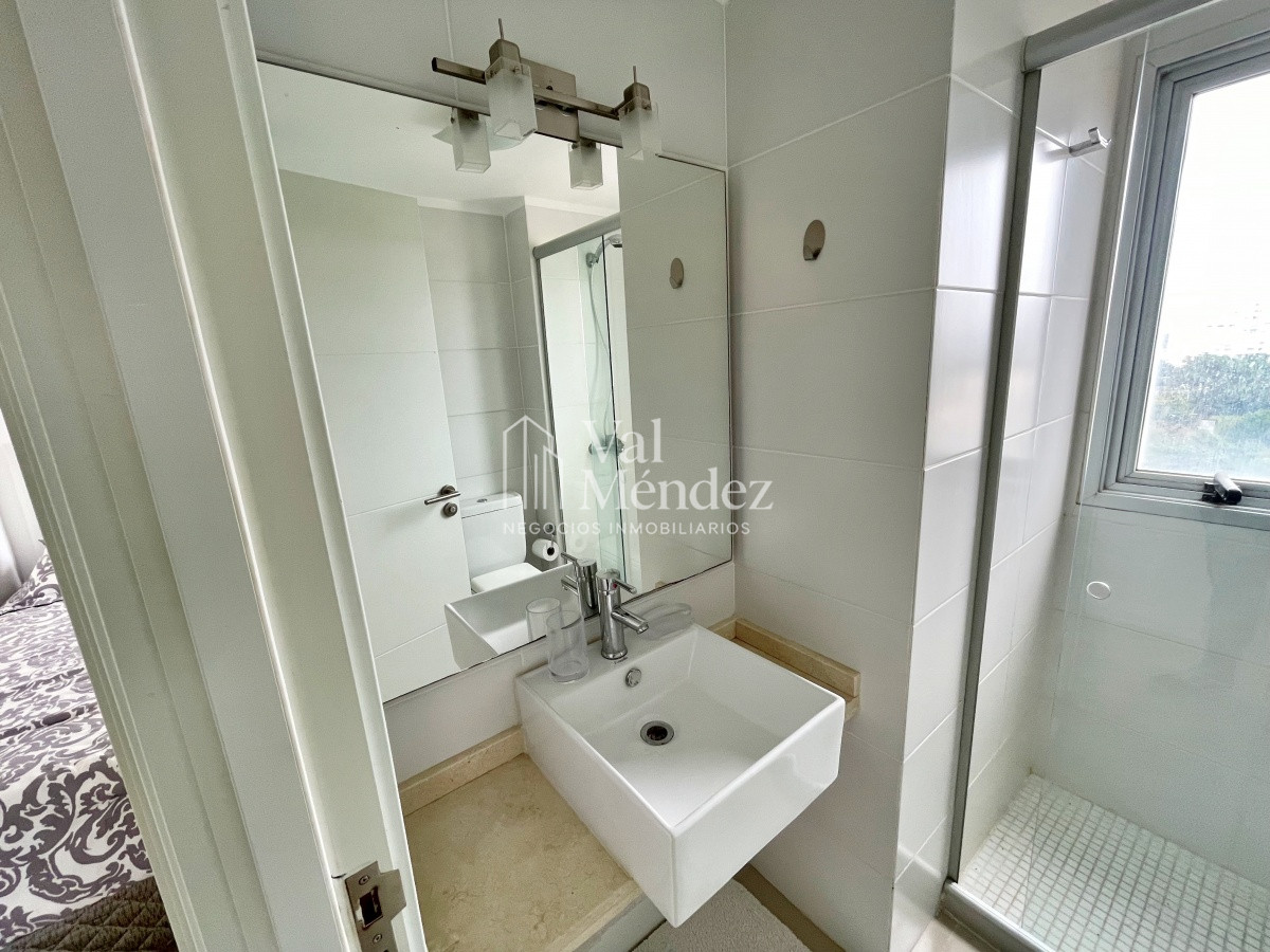 Apartamento ID.855 - Apartamento en venta-PUNTA DEL ESTE zona BRAVA
