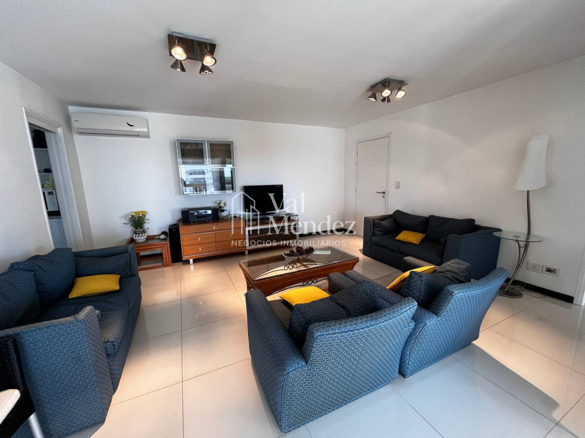 Apartamento ID.3820 - ALQUILER Y VENTA DE APARTAMENTO EN PUNTA DEL ESTE