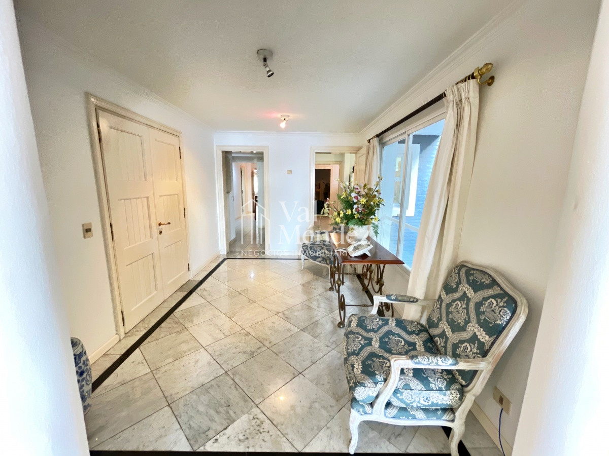 Apartamento ID.1516 - VENTA DE APARTAMENTO EN PUNTA DEL ESTE, zona PUERTO