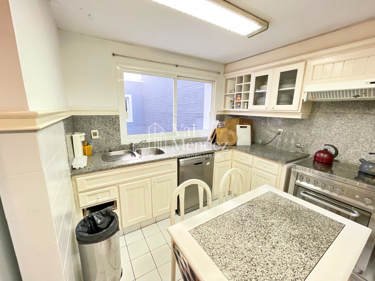 Apartamento ID.1516 - VENTA DE APARTAMENTO EN PUNTA DEL ESTE, zona PUERTO