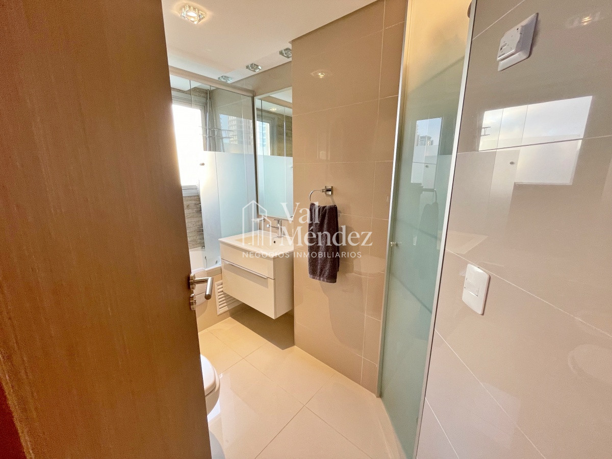 Apartamento ID.1466 - Apto en Torre Look en alquiler de temporada - PUNTA DEL ESTE zona BRAVA