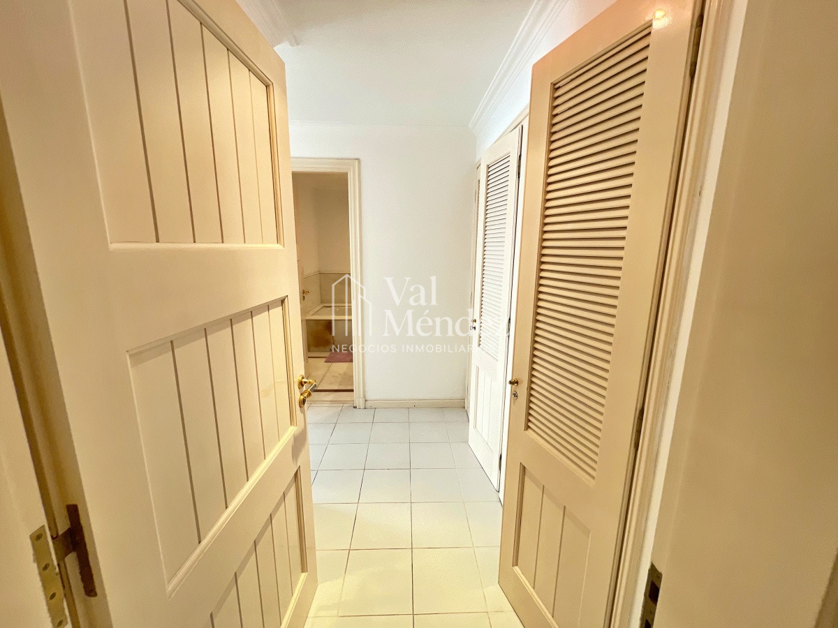 Apartamento ID.1516 - VENTA DE APARTAMENTO EN PUNTA DEL ESTE, zona PUERTO