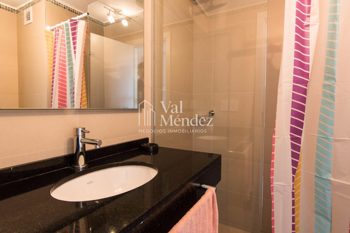 Apartamento ID.1080 - ALQUILER DE APARTAMENTO EN PUNTA DEL ESTE zona BRAVA