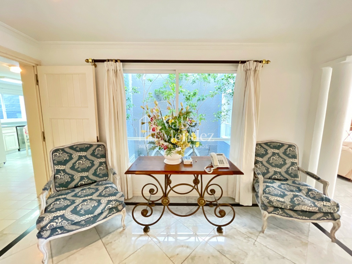 Apartamento ID.1516 - VENTA DE APARTAMENTO EN PUNTA DEL ESTE, zona PUERTO