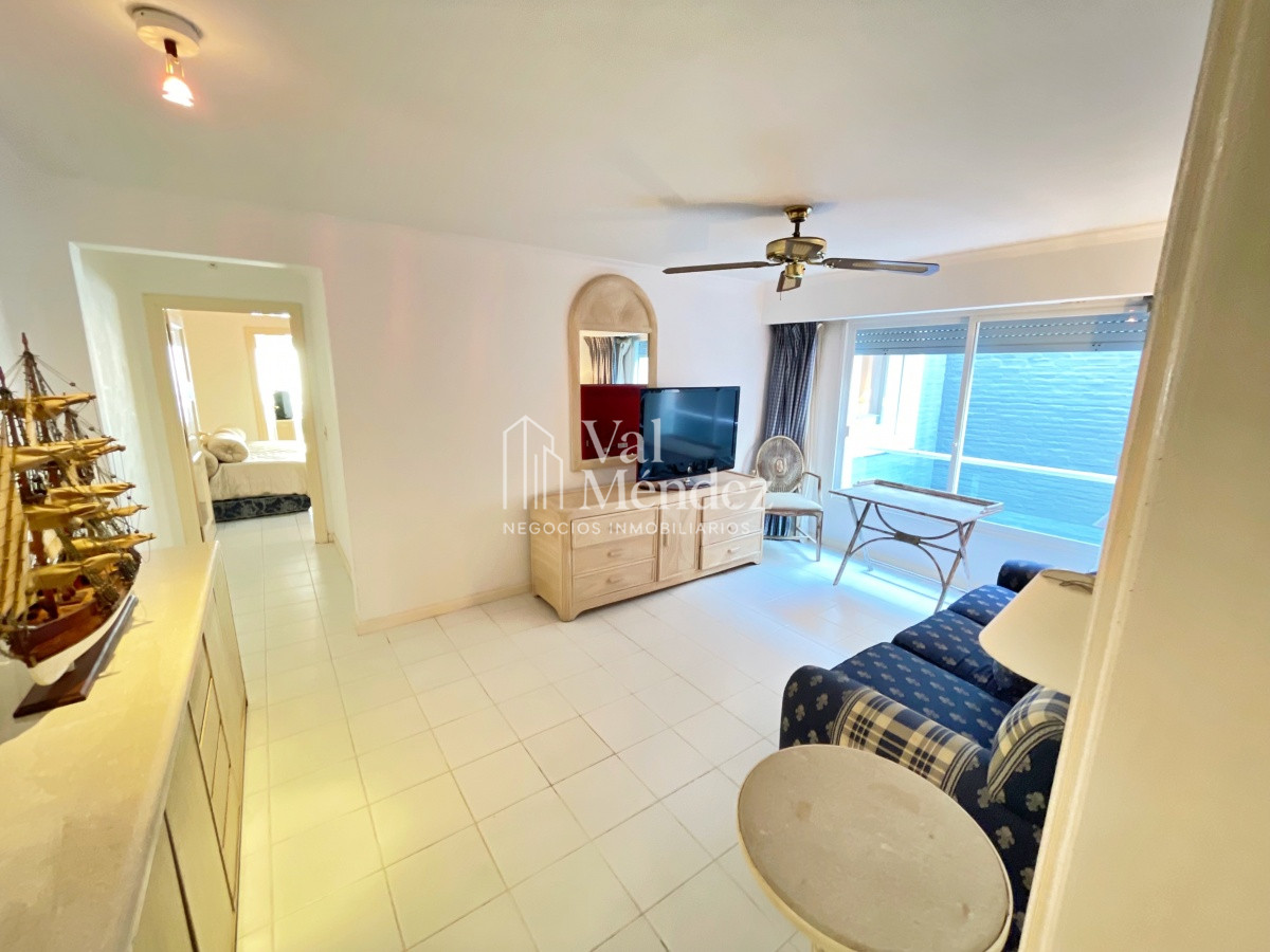 Apartamento ID.1516 - VENTA DE APARTAMENTO EN PUNTA DEL ESTE, zona PUERTO