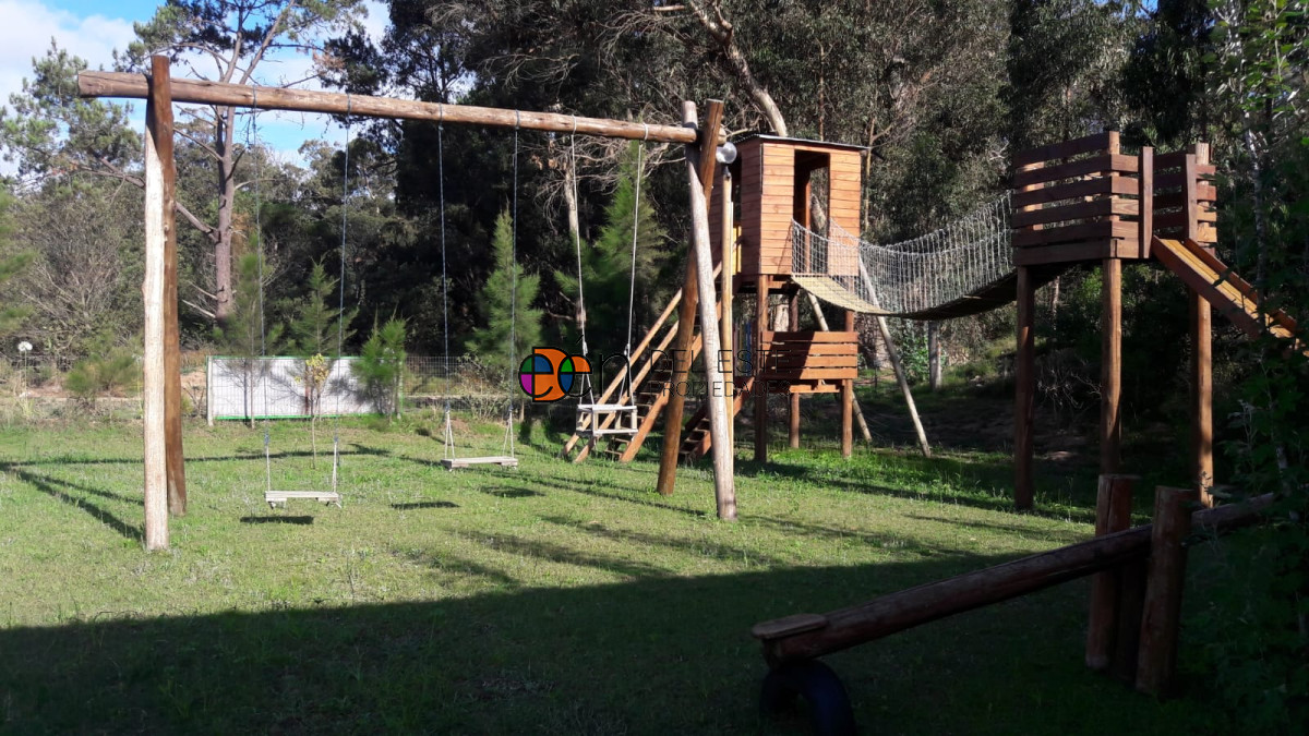 Casa ID.11 -   Complejo en Ocean Park de 4 cabañas con piscina, cancha de futbol y juego para niños