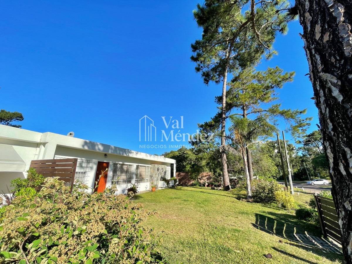 Casa ID.823 - CASA EN ALQUILER, PUNTA DEL ESTE zona San Rafael