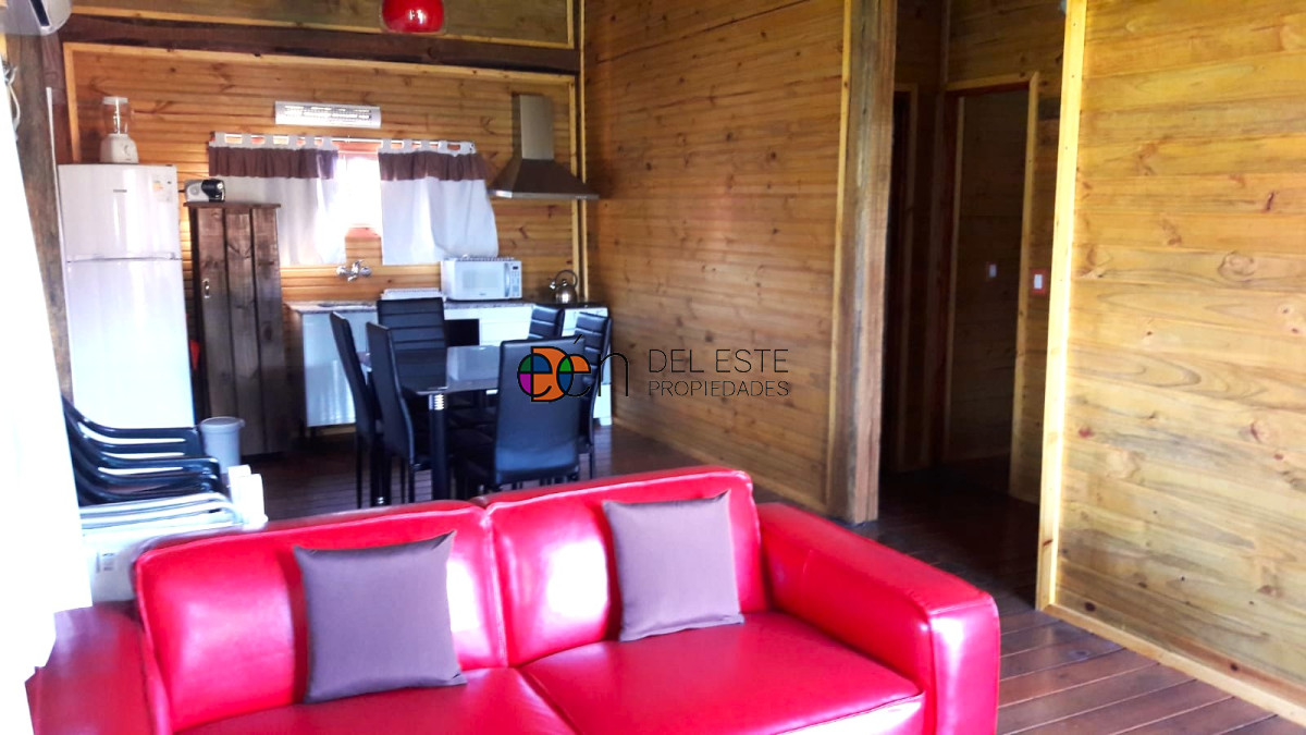 Casa ID.11 -   Complejo en Ocean Park de 4 cabañas con piscina, cancha de futbol y juego para niños