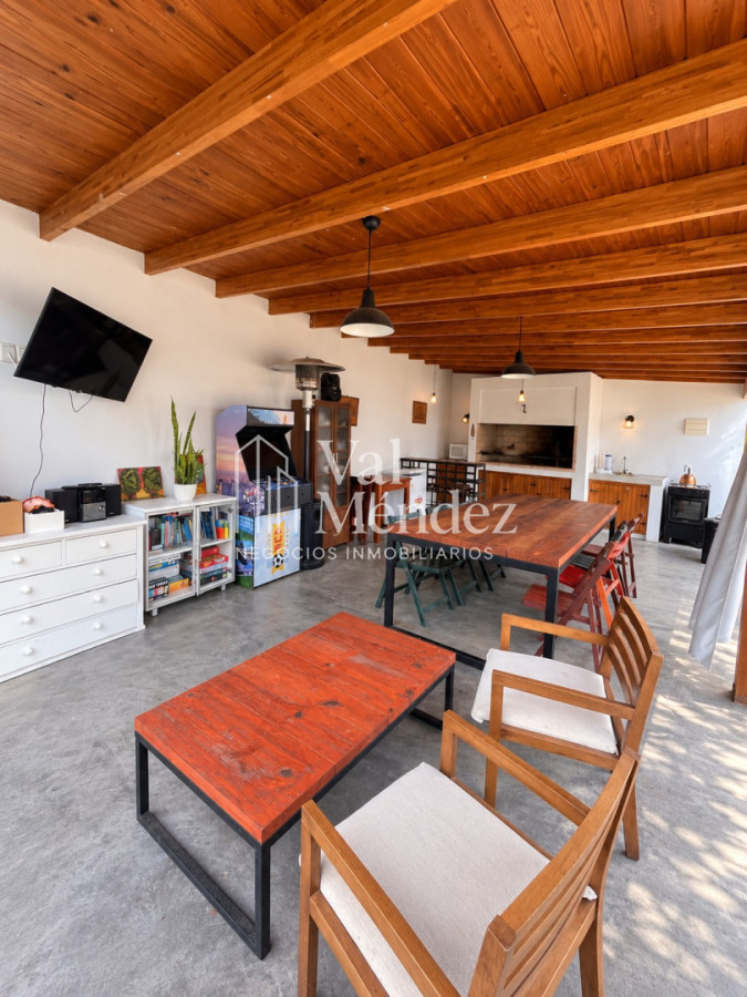 Casa ID.823 - CASA EN ALQUILER, PUNTA DEL ESTE zona San Rafael