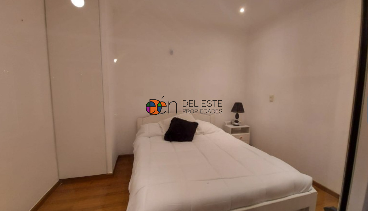 Casa ID.3 -   Casa en venta  a 300 mts del mar, hermoso parque con piscina y gran barbacoa.