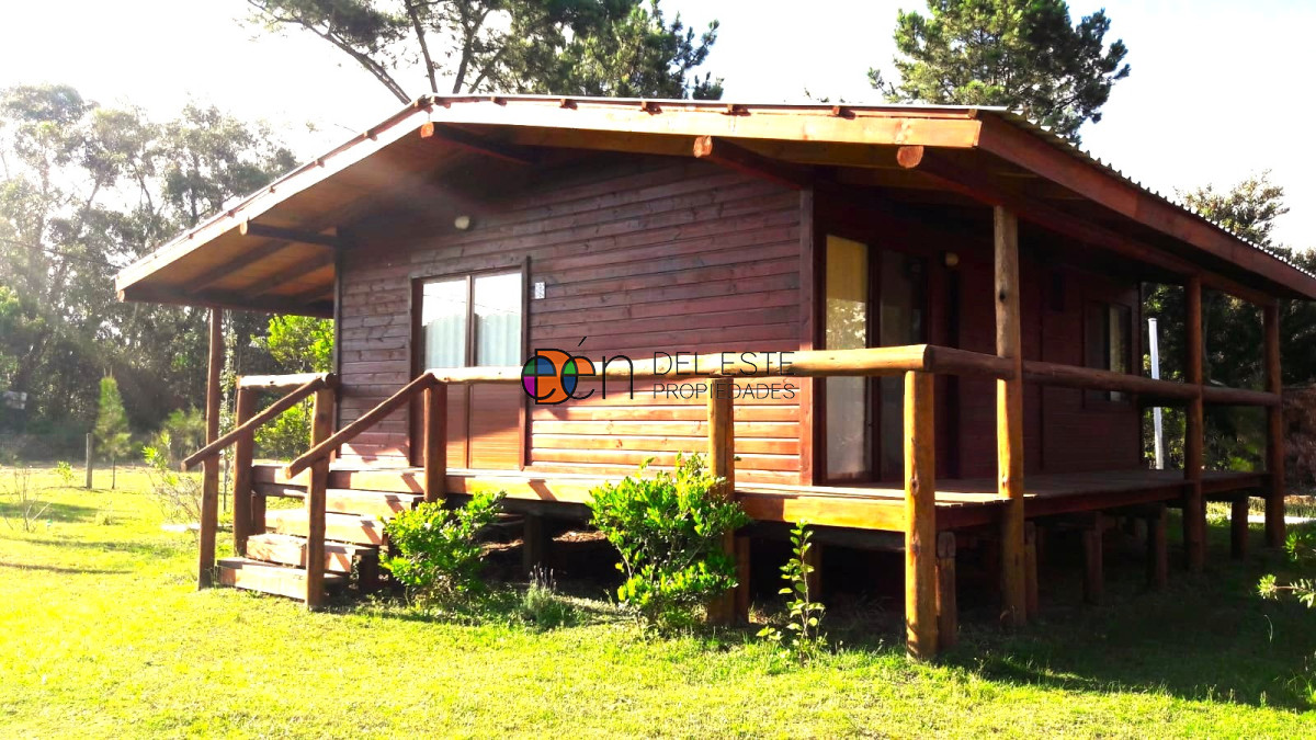 Casa ID.11 -   Complejo en Ocean Park de 4 cabañas con piscina, cancha de futbol y juego para niños