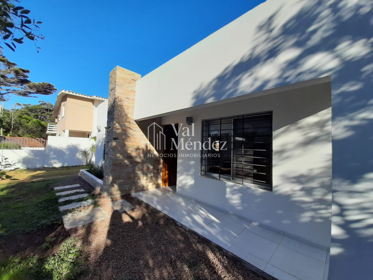 Casa ID.1122 - ALQUILER DE CASA EN PUNTA DEL ESTE, zona MANSA