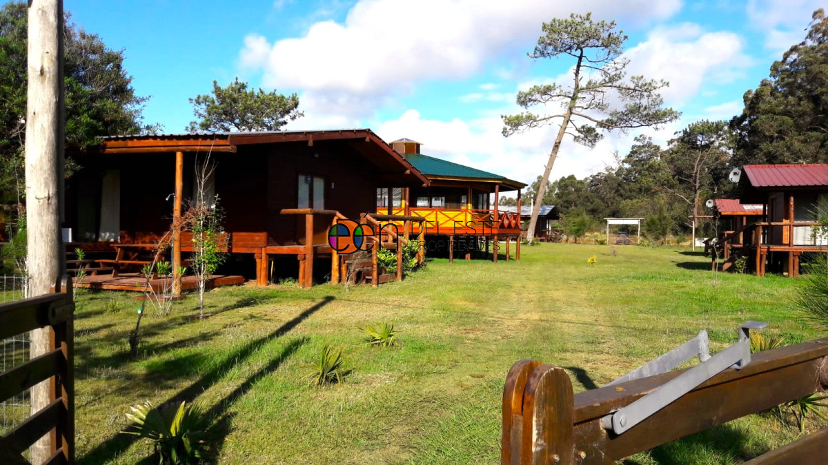 Casa ID.11 -   Complejo en Ocean Park de 4 cabañas con piscina, cancha de futbol y juego para niños