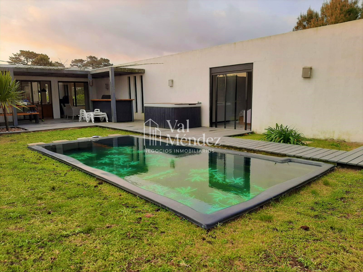 Casa ID.1066 - PUNTA DEL ESTE, zona TIO TOM 