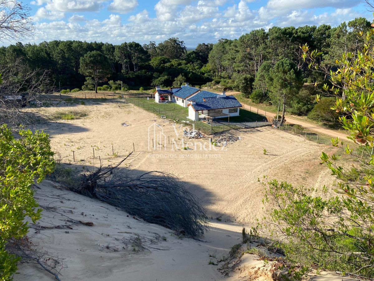 Casa ID.14 - CASA EN VENTA EN LAGUNA DEL SAUCE