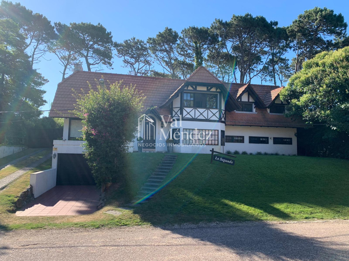 Casa ID.1030 - ALQUILER Y VENTA DE CASA PUNTA DEL ESTE, zona LUGANO