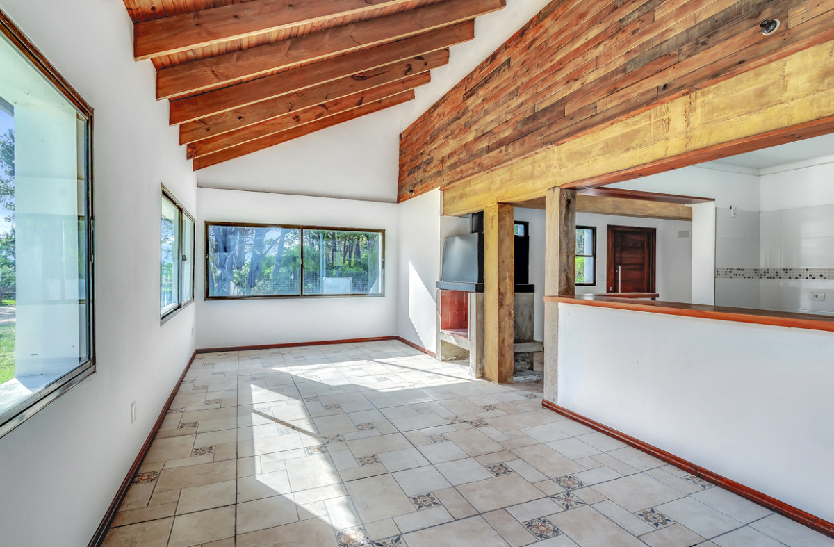 CASA EN VENTA EN LAGUNA DEL SAUCE