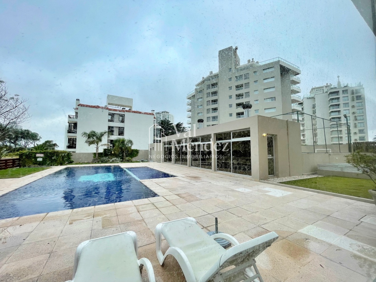 Apartamento ID.855 - Apartamento en venta-PUNTA DEL ESTE zona BRAVA
