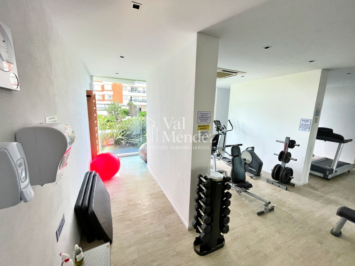 Apartamento ID.1271 - Apartamento Torre con servicios en PUNTA DEL ESTE zona BRAVA