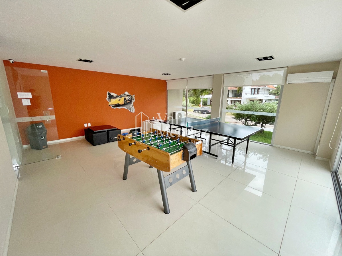 Apartamento ID.855 - Apartamento en venta-PUNTA DEL ESTE zona BRAVA