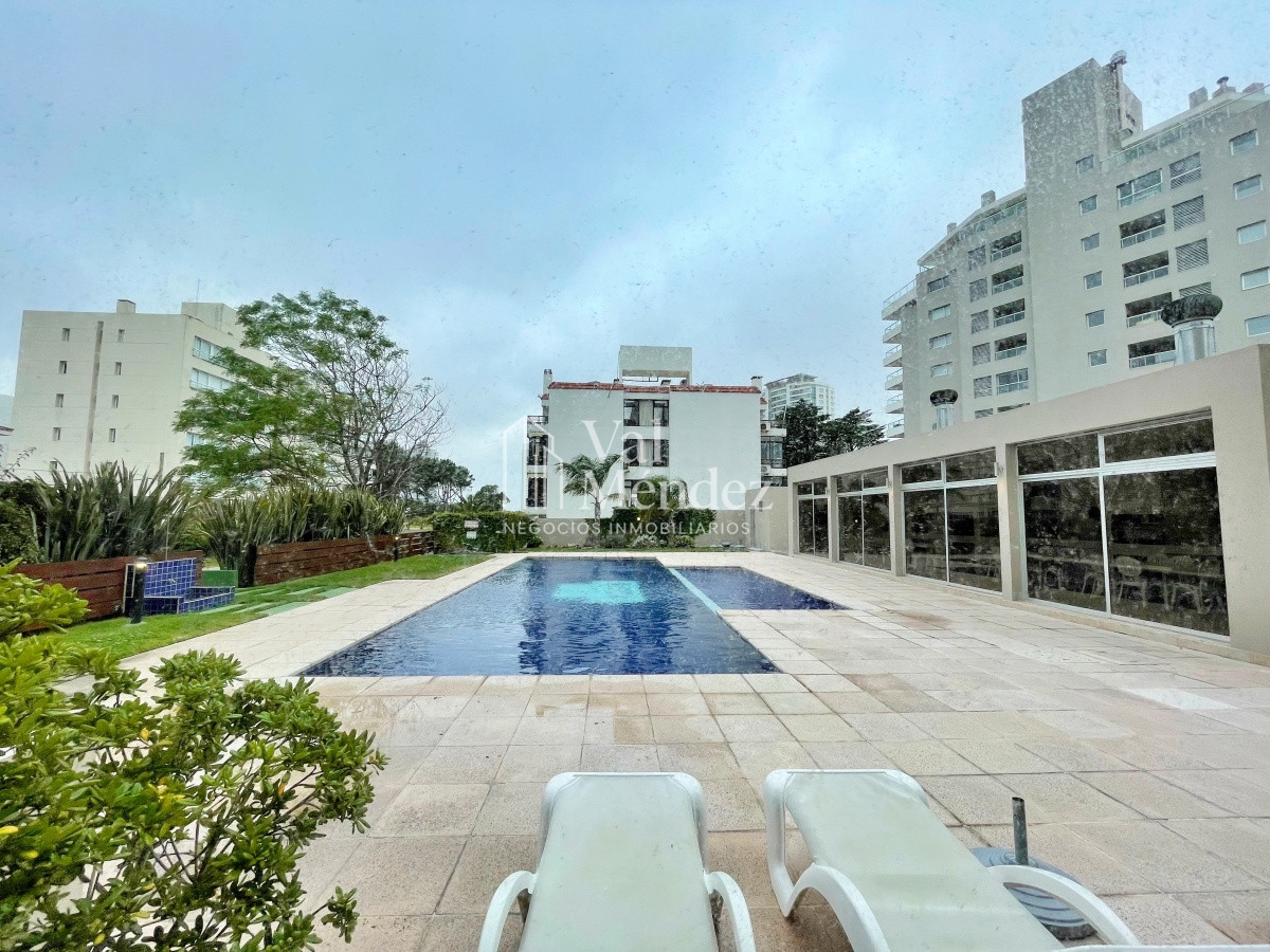 Apartamento ID.855 - Apartamento en venta-PUNTA DEL ESTE zona BRAVA