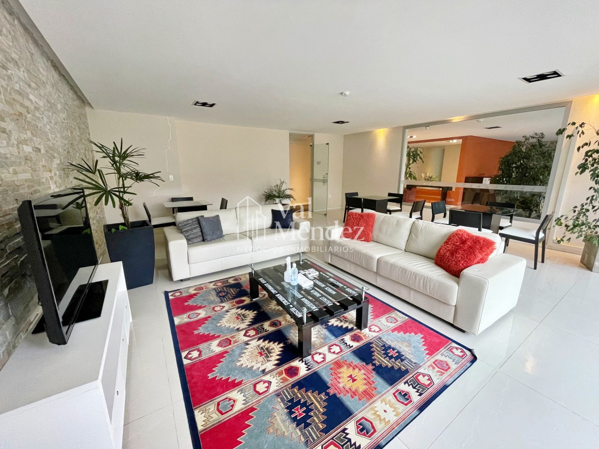 Apartamento ID.855 - Apartamento en venta-PUNTA DEL ESTE zona BRAVA