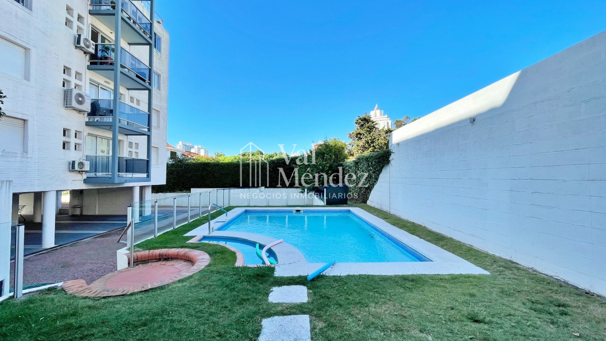 Apartamento ID.41 - Apartamento en alquiler 2 dorm PUNTA DEL ESTE zona AIDY GRILL