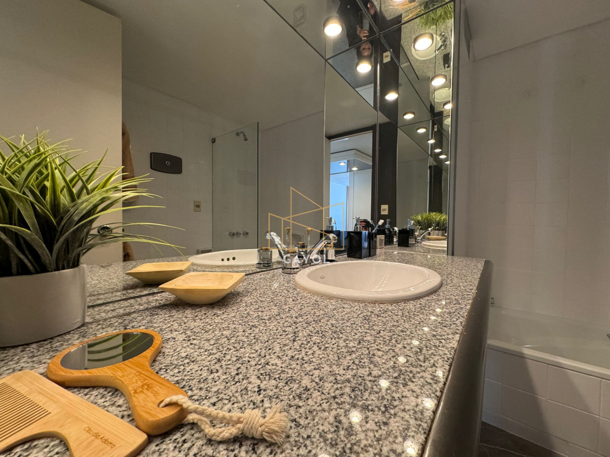 Apartamento ID.1025 - Alquiler de temporada 3 dormitorios y servicio Primera linea playa brava 