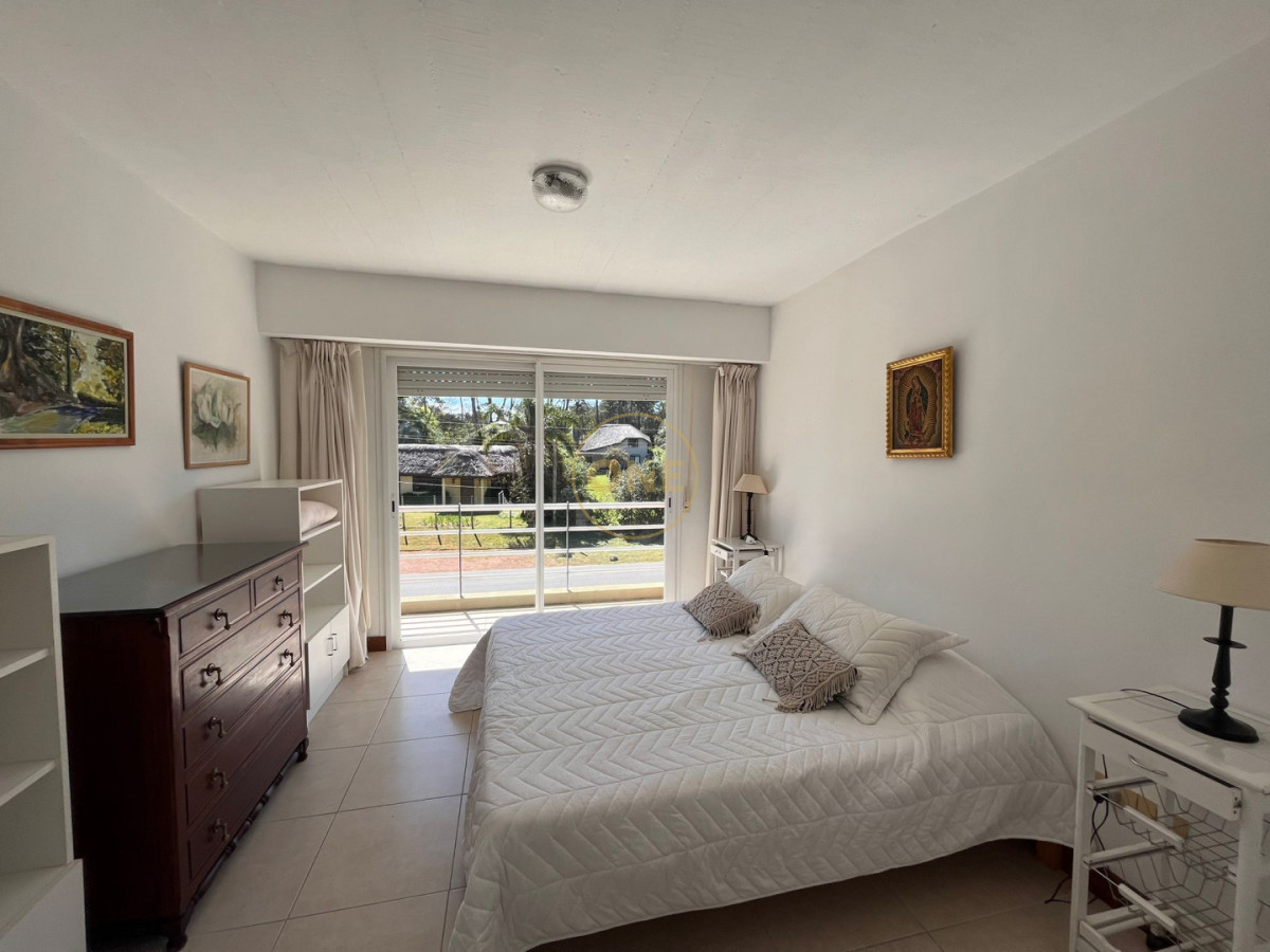 Apartamento ID.2070 - Apartamento de 2 dormitorios  en Rincón del Indio con parrillero 