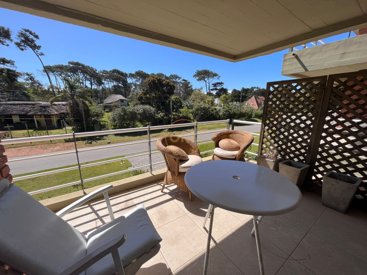 Apartamento ID.2070 - Apartamento de 2 dormitorios  en Rincón del Indio con parrillero 