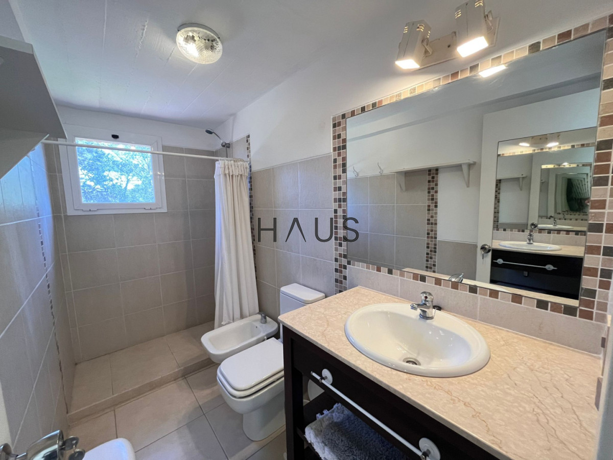 Apartamento ID.677 - Apartamento de 2 dormitorios  en Rincón del Indio con parrillero 