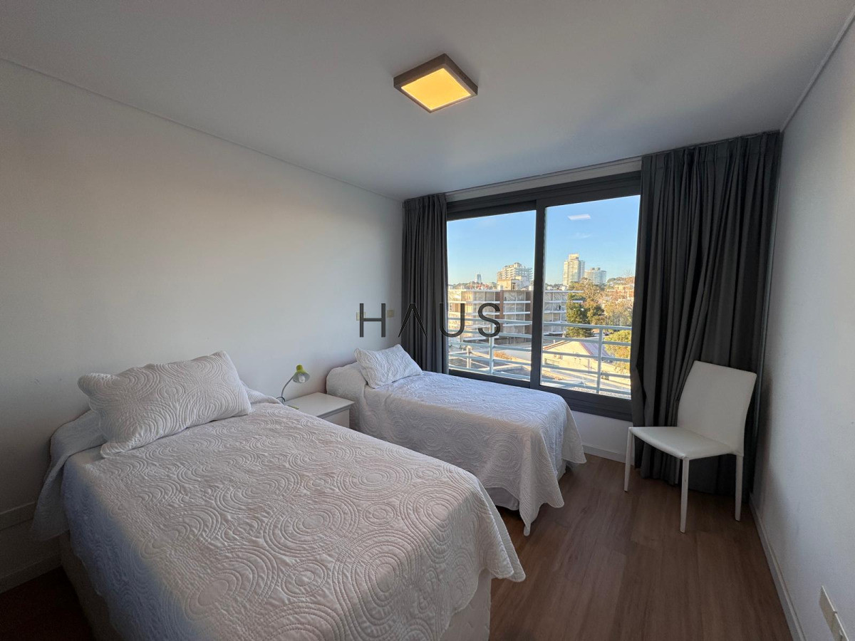 Apartamento ID.679 - Apartamento de 2 dormitorios en Punta del Este 