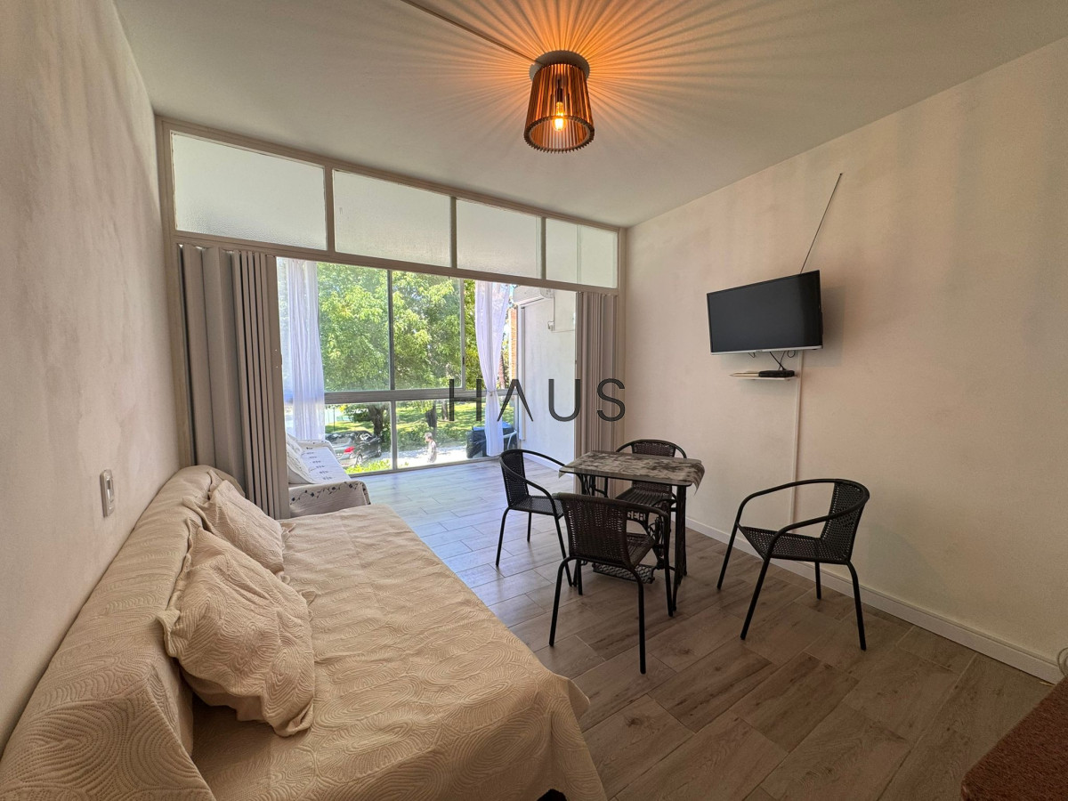 Apartamento ID.676 - Monoambiente en venta y alquiler en Arcobaleno 