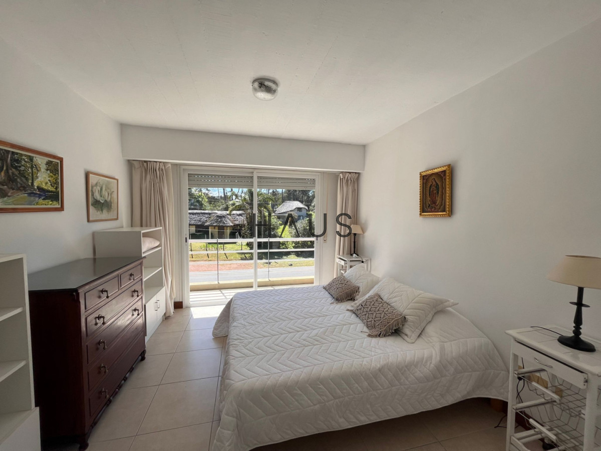 Apartamento ID.677 - Apartamento de 2 dormitorios  en Rincón del Indio con parrillero 