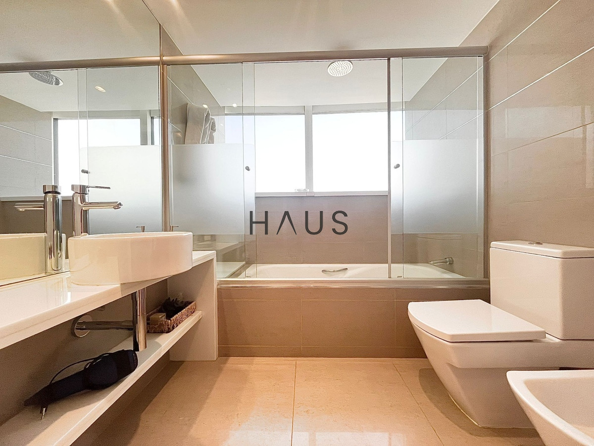 Apartamento ID.191 -  Tu Refugio en Mansa: Elegancia y Comodidad a Pasos del Mar