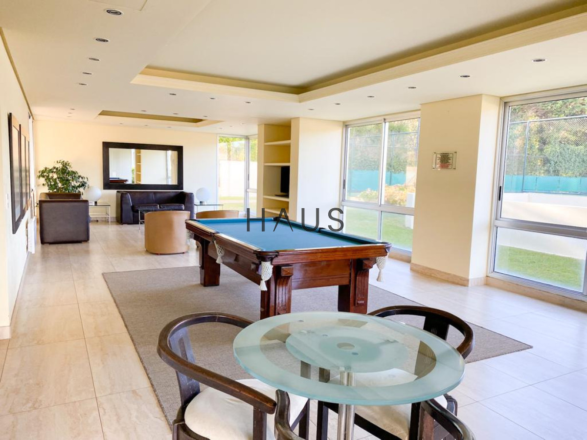 Apartamento ID.632 - Apartamento en venta  1 dormitorio con balcón y garaje en Roosevelt 