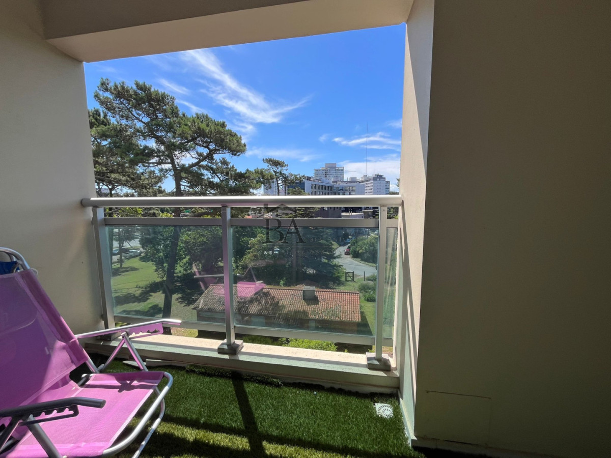 Apartamento ID.73 - Apartamento en venta  1 dormitorio con balcón y garaje en Roosevelt 