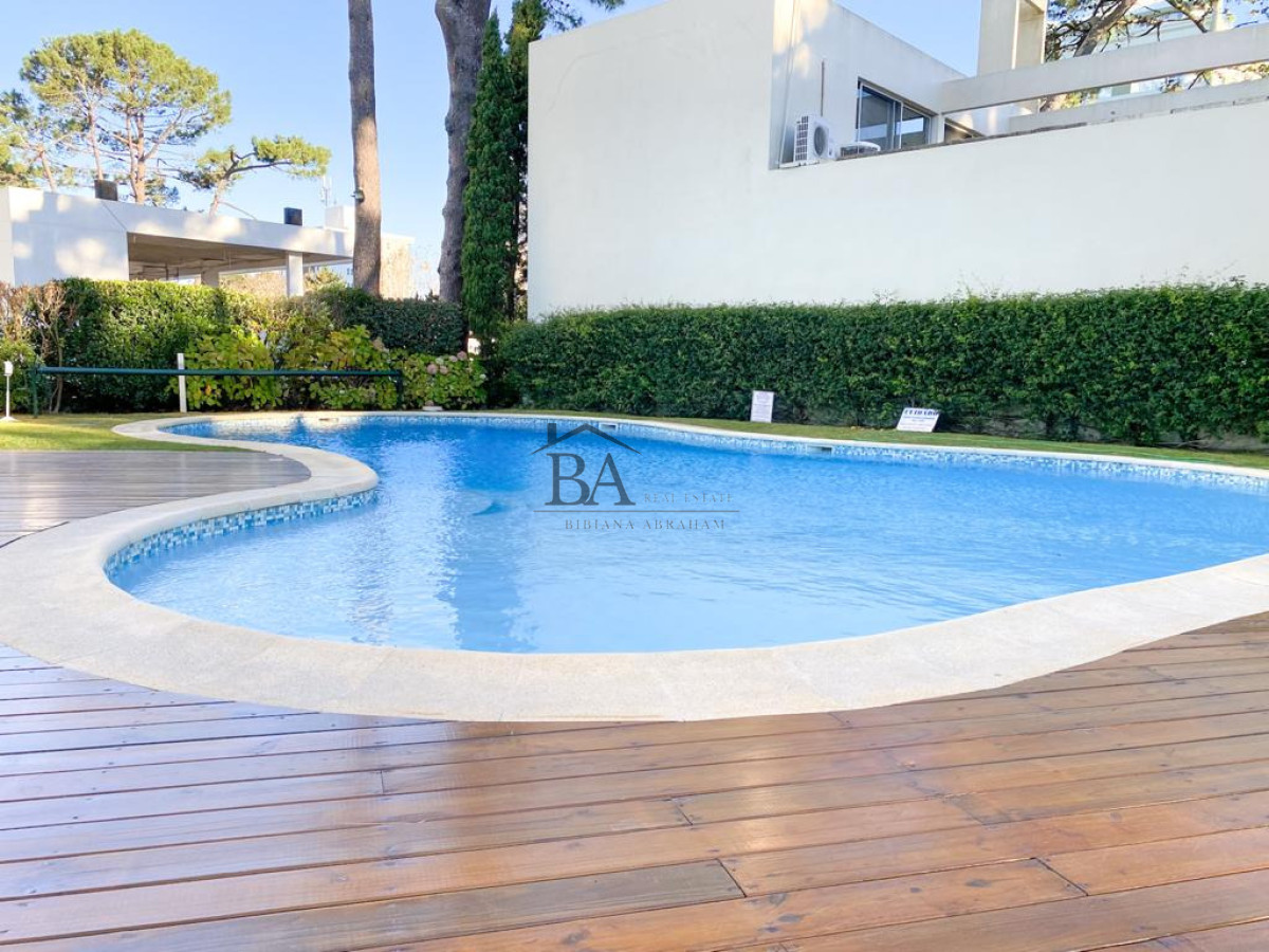 Apartamento ID.73 - Apartamento en venta  1 dormitorio con balcón y garaje en Roosevelt 